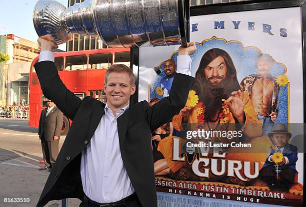 Detroit Red Wings goalie Chris Osgood arrives at the Los Angeles Premiere of "The Love Guru" at Grauman's Chinese Theatre on June 11, 2008 in...