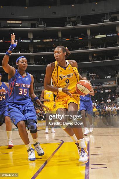 Lisa Leslie of the Los Angeles Sparks drives against Cheryl Ford of the Detroit Shock during the game at Staples Center on June 11, 2008 in Los...