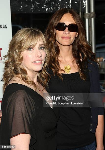 Producer Lisa Roberts Gillan and her sister actress/producer Julia Roberts attend the premiere of "Kit Kittredge: An American Girl" on June 19, 2008...