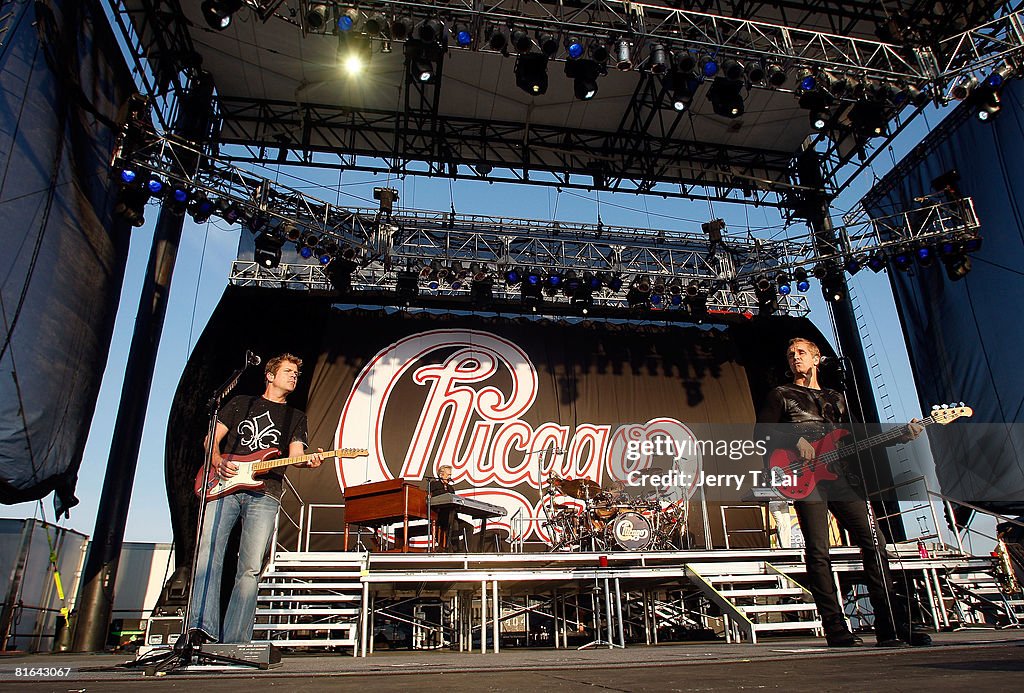 Chicago Performs On CBS' "The Early Show"
