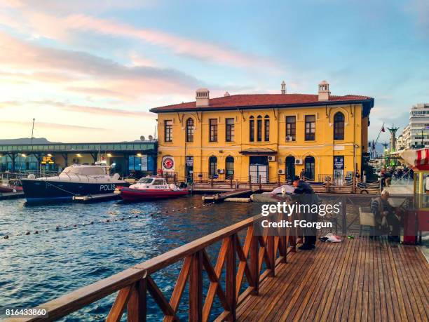 pasaport in alsancak, izmir - izmir stockfoto's en -beelden