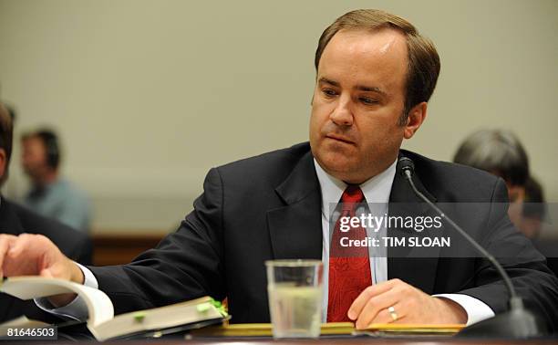 Former White House Press Secretary Scott McClellan testifies during a House Judiciary Committee hearing on Capitol Hill, June 20, 2008 in Washington,...