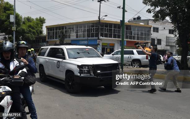 Heavily guarded convoy transports former governor of Veracruz Javier Duarte on July 17, 2017 upon his arrival in Mexico City, on July 17, 2017....