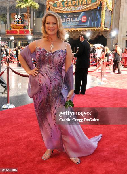 Actress Leann Hunley arrives at the 35th Annual Daytime Emmy Awards at the Kodak Theatre on June 20, 2008 in Los Angeles, California.