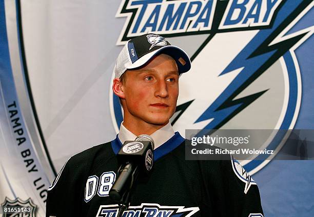 First overall pick, Steven Stamkos of the Tampa Bay Lightning is interviewed during the 2008 NHL Entry Draft at Scotiabank Place on June 20, 2008 in...