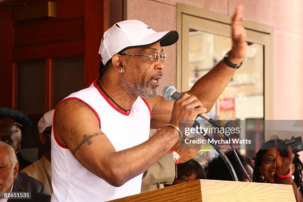 Frankie Beverly attends Maze featuring Frankie Beverly's plaque ceremony on the Philadelphia Walk of Fame on June 20, 2008 in Philadelphia,...