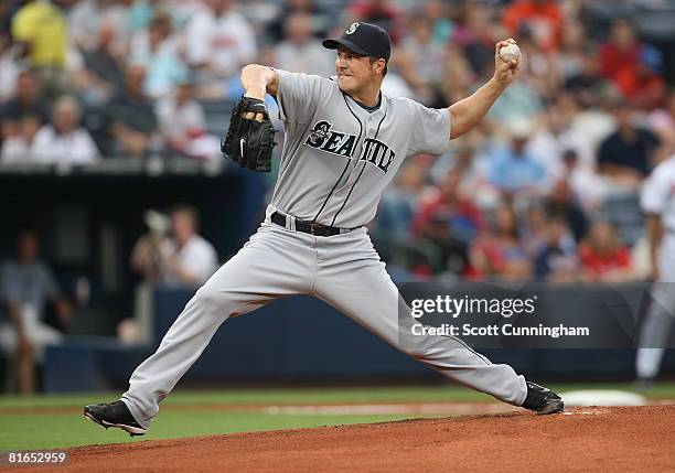 Erik Bedard of the Seattle Mariners pitches against the Atlanta Braves at Turner Field on June 20, 2008 in Atlanta, Georgia.