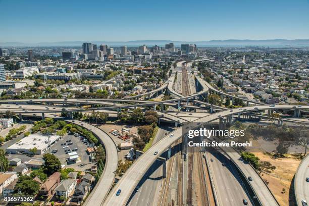 oakland ca - oakland california skyline stock-fotos und bilder