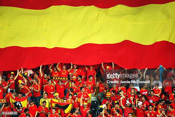 Spain fans show their support during the UEFA EURO 2008 Quarter Final match between Spain and Italy at Ernst Happel Stadion on June 22, 2008 in...