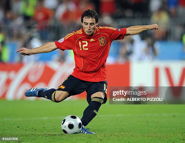 Spanish midfielder Santiago Cazorla shoots during the penalty shootouts at the Euro 2008 Championships quarter-final football match Spain vs. Italy...