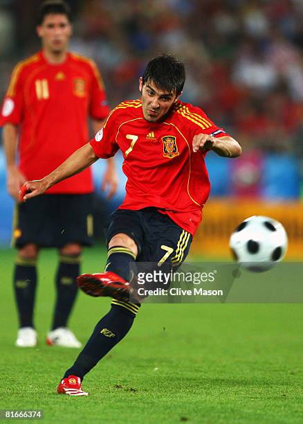 David Villa of Spain takes a free kick during the UEFA EURO 2008 Quarter Final match between Spain and Italy at Ernst Happel Stadion on June 22, 2008...
