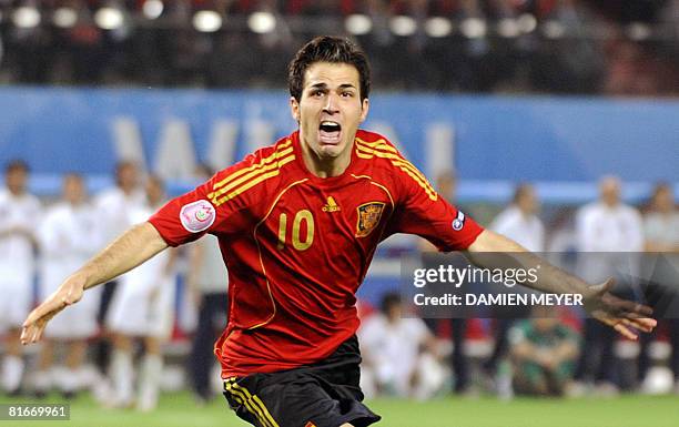 Spanish midfielder Cesc Fabregas celebrates after scoring in the penalty shoot-outs during the Euro 2008 Championships quarter-final football match...