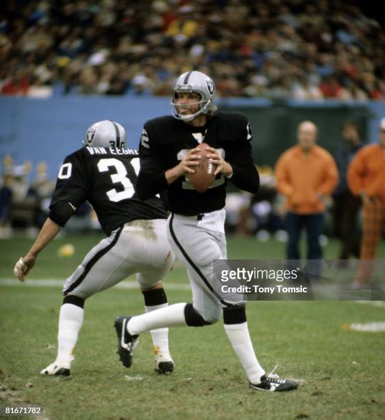 Oakland Raiders quarterback Ken Stabler drops back to pass during a 26-10 victory over the Cleveland Browns on October 9 at Cleveland Municipal...