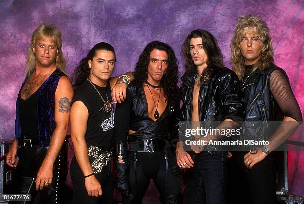 19 photos et images haute résolution de Guitarist Robbin Crosby Of Ratt ...