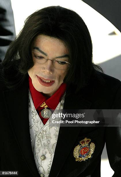 Defendant Michael Jackson arrives for the second day of jury selection in his child molestation trial at the Santa Barbara County Courthouse in Santa...