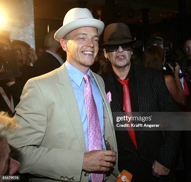 Singer Udo Lindenberg and Singer Jan Delay pose during the Platin and Triple-Gold Award at the 'Bank' on June 23, 2008 in Hamburg, Germany.