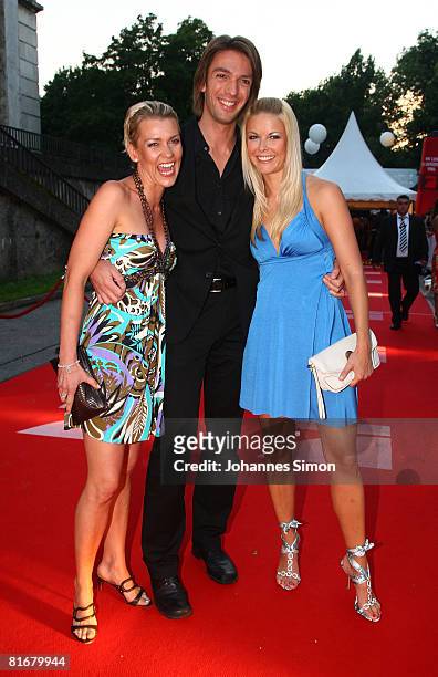 Alexandra Rietz, Max Wiedemann and Tina Kaiser attend the 'Movie Meets Media' party at discoteque P1 on June 23, 2008 in Munich, Germany.