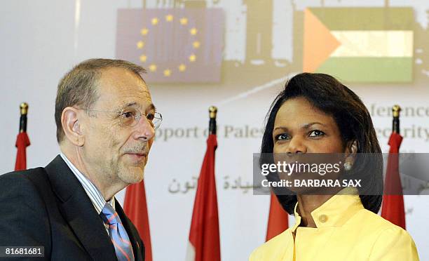 Barbara Rice Black 474 Barbara Rice Stock Photos, High-Res Pictures, and Images - Getty Images