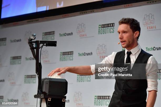 Daniel Fitzgerald competes at a Pitch-Off Session that includes judges Jeremy Conrad, Helen Greiner, Daniel Theobold and Melonee Wise at the...