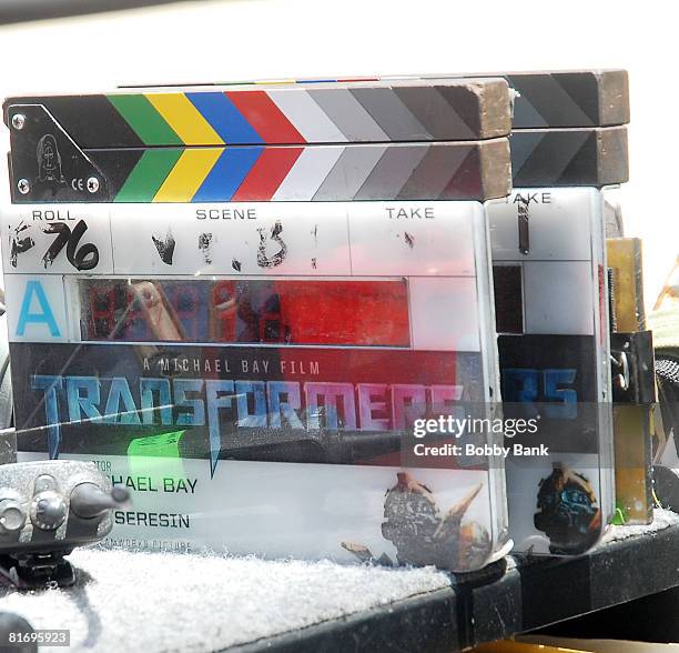 Transformers Setting On Location For Transformers 2 June 19 2008 Photos and Premium High Res ...