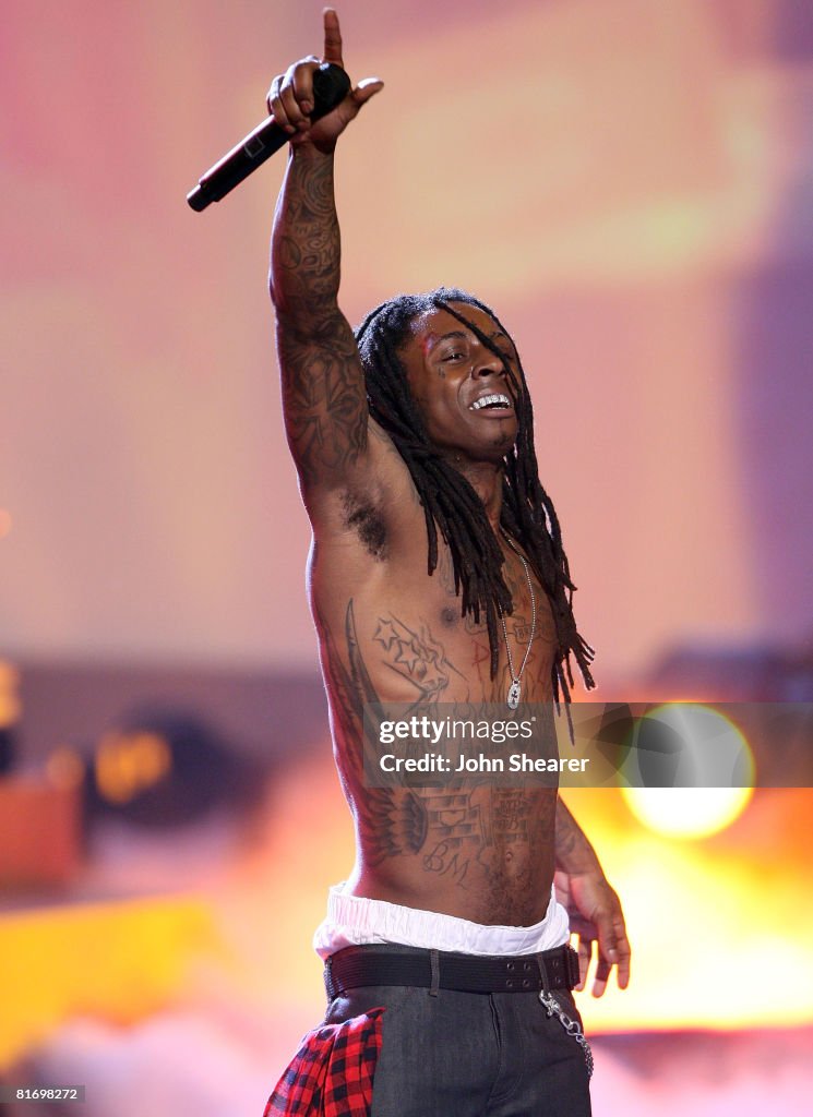 Famous Rapper In 2008 Rapper Lil Wayne on stage during the 2008 BET Awards at the Shrine ...