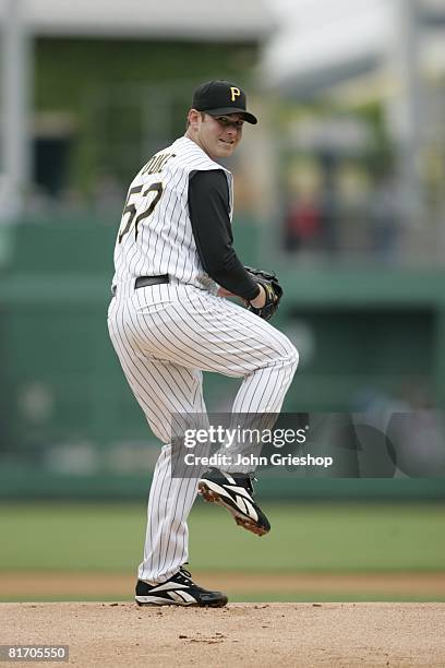 Zach Duke of the Pittsburgh Pirates pitches during the game against the Atlanta Braves at PNC Park in Pittsburgh, Pennsylvania on May 12, 2008. The...