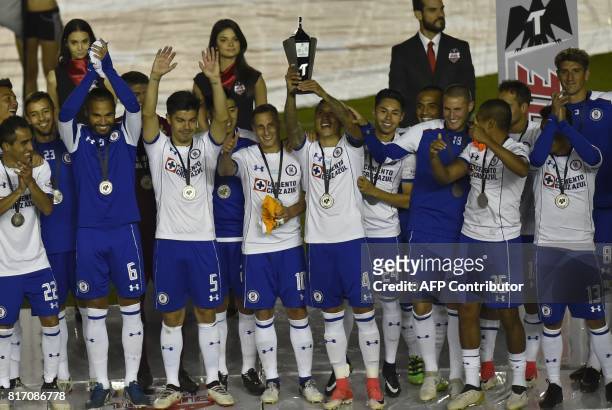 Cruz Azul of Mexico celebrate victory over FC Porto of Portugal following their "Super Copa Tecate" pre-season tournament football match at the Azul...