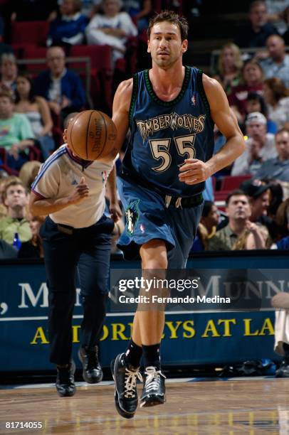 Marko Jaric of the Minnesota Timberwolves brings the ball upcourt against the Orlando Magic during the game on April 11, 2008 at Amway Arena in...