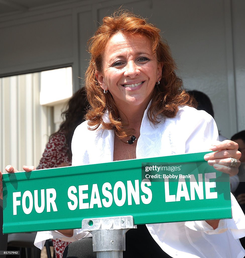 "Four Seasons Lane" Unveiling