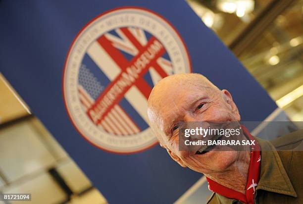 Gail S. Halvorsen, veteran of the US Air Force, smiles at the beginning of a press conference on June 26, 2008 at Tempelhof airport in Berlin. US,...