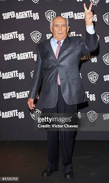 Actor Actor Jorge Arvizu "El Tata" attends the premiere of "Get Smart" at the Cinemark Polanco on June 25, 2008 in Mexico City.