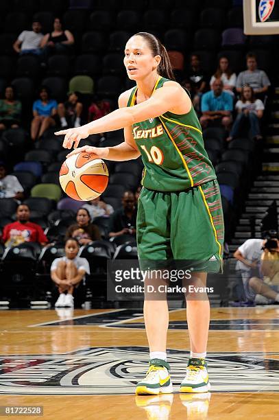 Sue Bird of the Seattle Storm sets the play against the San Antonio Silver Stars during the WNBA game on June 13, 2008 at the AT&T Center in San...