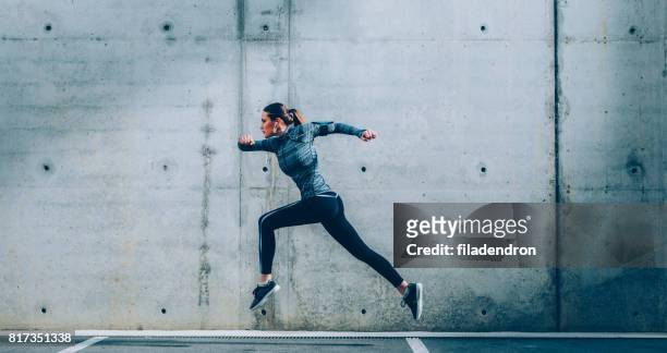 sportswoman - sportswear stock pictures, royalty-free photos & images