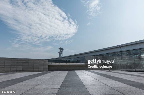 the road in the city - conference centre exterior stock pictures, royalty-free photos & images