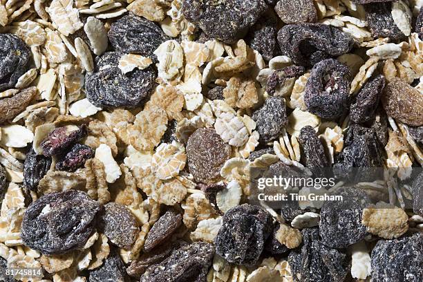 Organic fruit and nut muesli