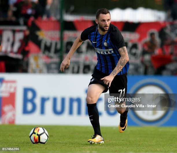 Marcelo Brozovic of FC Internazionale in action during the Pre-Season Friendly match between FC Internazionale and Nurnberg on July 15, 2017 in...