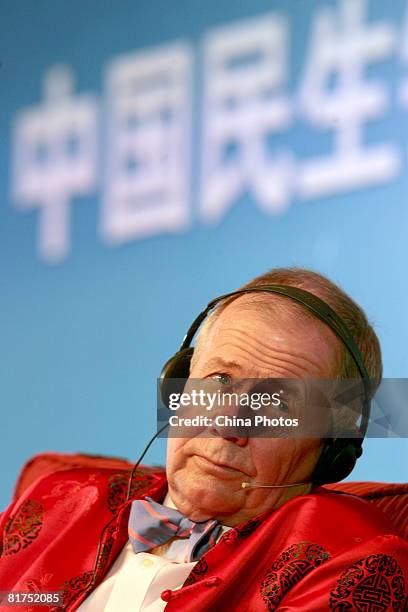 International investor Jim Rogers delivers a speech at a fortune forum held by a Chinese bank and a local newspaper on June 28, 2008 in Nanjing of...