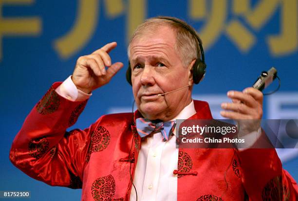 International investor Jim Rogers delivers a speech at a fortune forum held by a Chinese bank and a local newspaper on June 28, 2008 in Nanjing of...