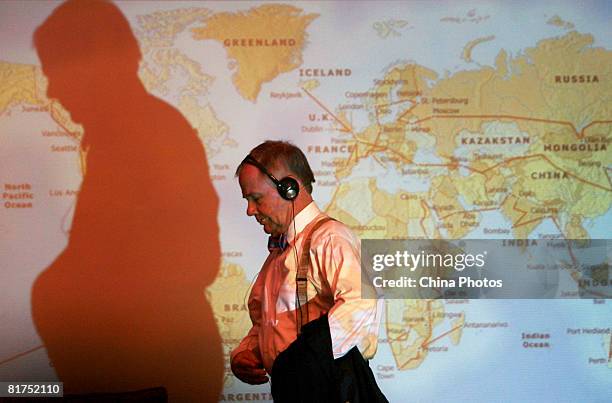 International investor Jim Rogers delivers a speech at a fortune forum held by a Chinese bank and a local newspaper on June 28, 2008 in Nanjing of...