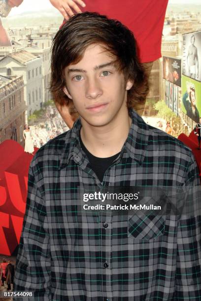 Jimmy Bennett attends The Los Angeles Premiere of GULLIVER’S TRAVELS at Grauman's Chinese Theatre on December 18, 2010 in Los Angeles, California.