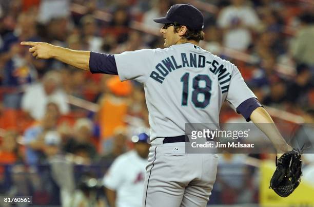 Ryan Rowland-Smith of the Seattle Mariners pitches against the New York Mets on June 23, 2008 at Shea Stadium in the Flushing neighborhood of the...