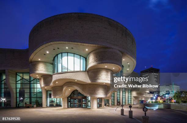 canada, ontario, exterior - museum exterior stock pictures, royalty-free photos & images
