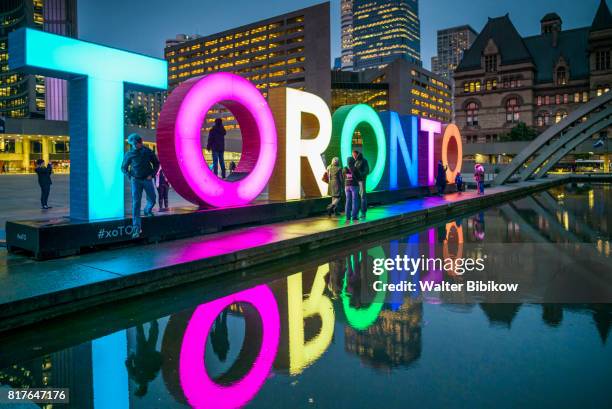 canada, ontario, exterior - light letters stock-fotos und bilder