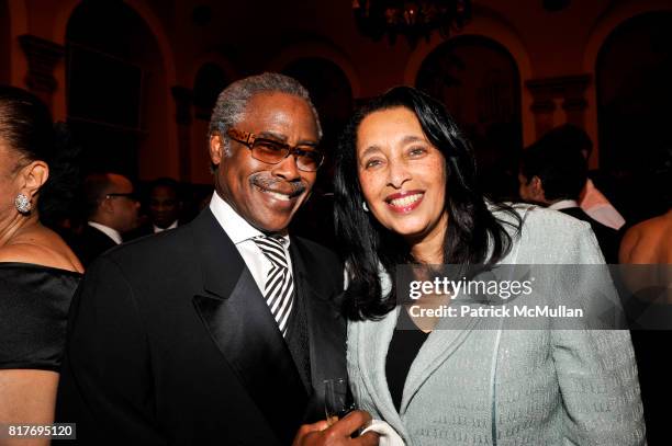 Ed Lewis and Thelma Dye attend 2010 Annual Gala of The STUDIO MUSEUM HARLEM at Museum of American Finance on October 25, 2010 in New York City.