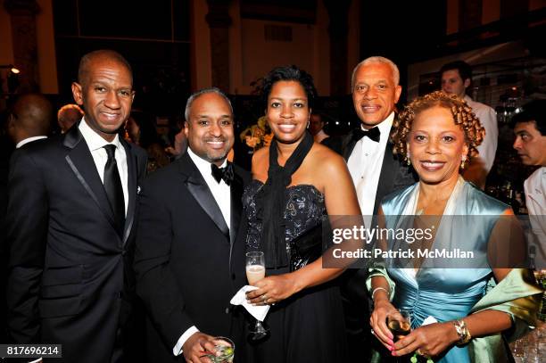 Jim Simmons, Perry LeBlanc, Kira LeBlanc, Dr. Edgar Mandeville and Harriette Mandeville attend 2010 Annual Gala of The STUDIO MUSEUM HARLEM at Museum...