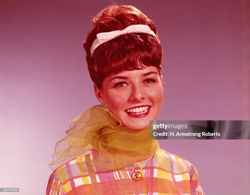 Young woman with beehive hairdo. (Photo by H. Armstrong Roberts/Retrofile/Getty Images)