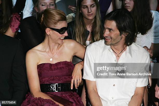Clotilde Courau and Olivier Martinez attend the Dior '09 Spring Summer Haute Couture fashion show at the Rodin Museum on June 30, 2008 in Paris,...