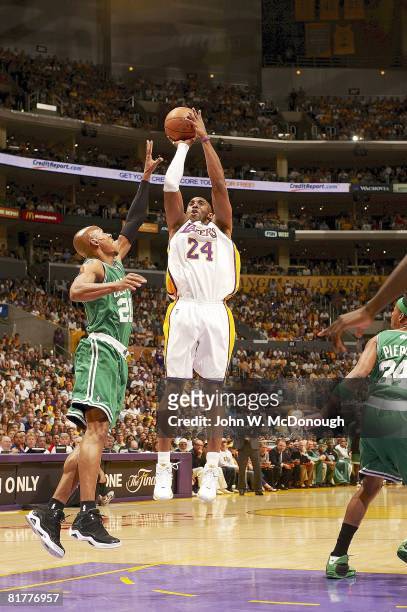 Finals: Los Angeles Lakers Kobe Bryant in action, shot vs Boston Celtics. Game 5. Los Angeles, CA 6/15/2008 CREDIT: John W. McDonough