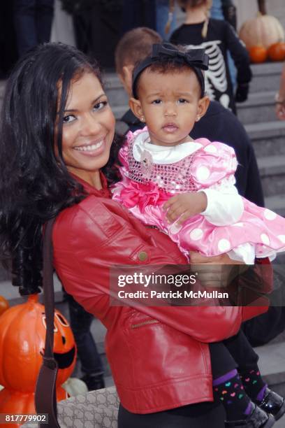 Jennifer Freeman and Bella attend Halloween Carnival hosted by Pottery Barn Kids benefiting Operation Smile at Private Residence on October 23, 2010...