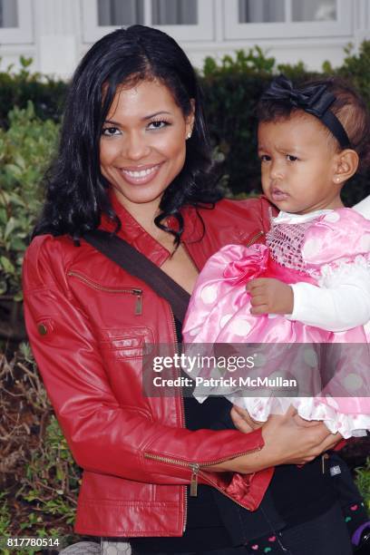 Jennifer Freeman and Bella attend Halloween Carnival hosted by Pottery Barn Kids benefiting Operation Smile at Private Residence on October 23, 2010...